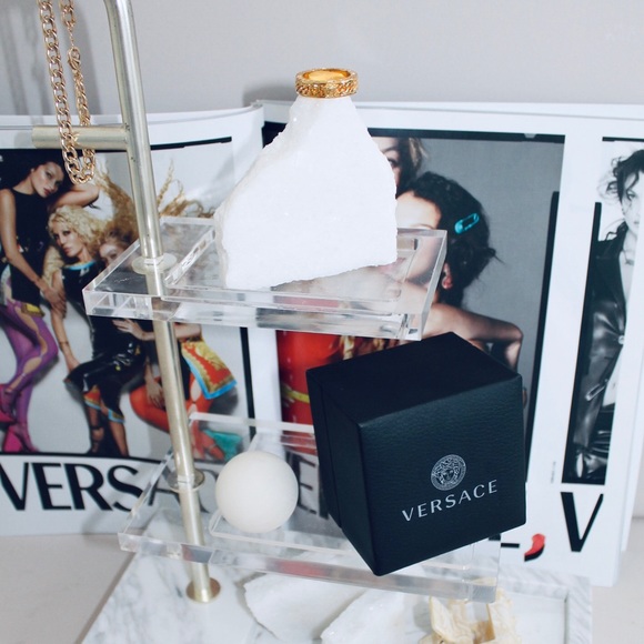 VERSACE Gold Chain Band Ring - Picture 2 of 8